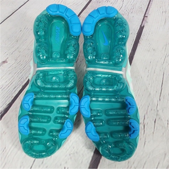 EUC Nike Women's Size 8.5 White Mint Air Vapormax Plus Running Shoes - Picture 4 of 4